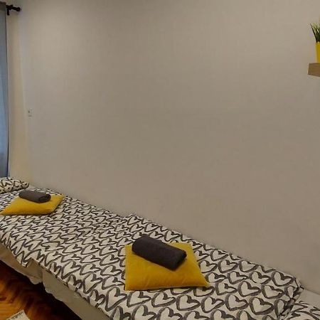 K21 Party Apartment Hotel With Inhouse Ruin Pub Budapest Bagian luar foto